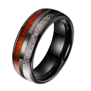 Чёрное кольцо из вольфрама с деревом