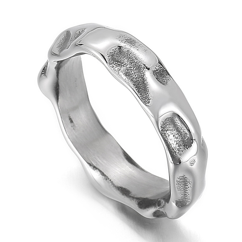 Ассиметричное кольцо из стали